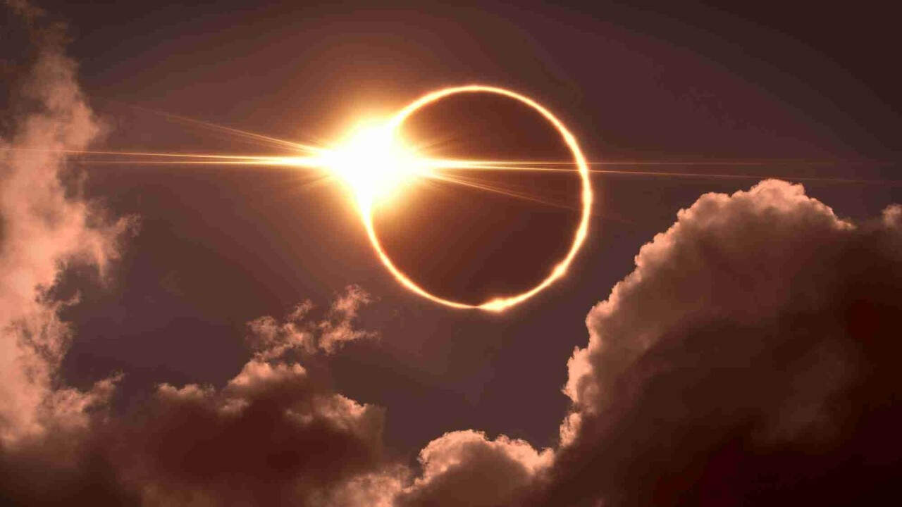 Iberia transmite en directo eclipse solar a 10.000 metros con Starlink