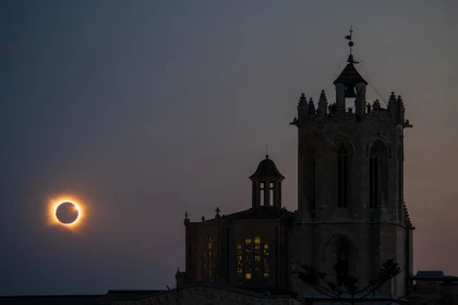 Imágenes del eclipse solar total de 2026 por fotógrafos de National Geographic