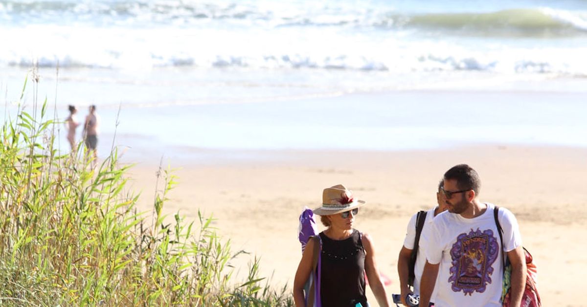 Origen del nombre de la playa Rompeculos en Huelva