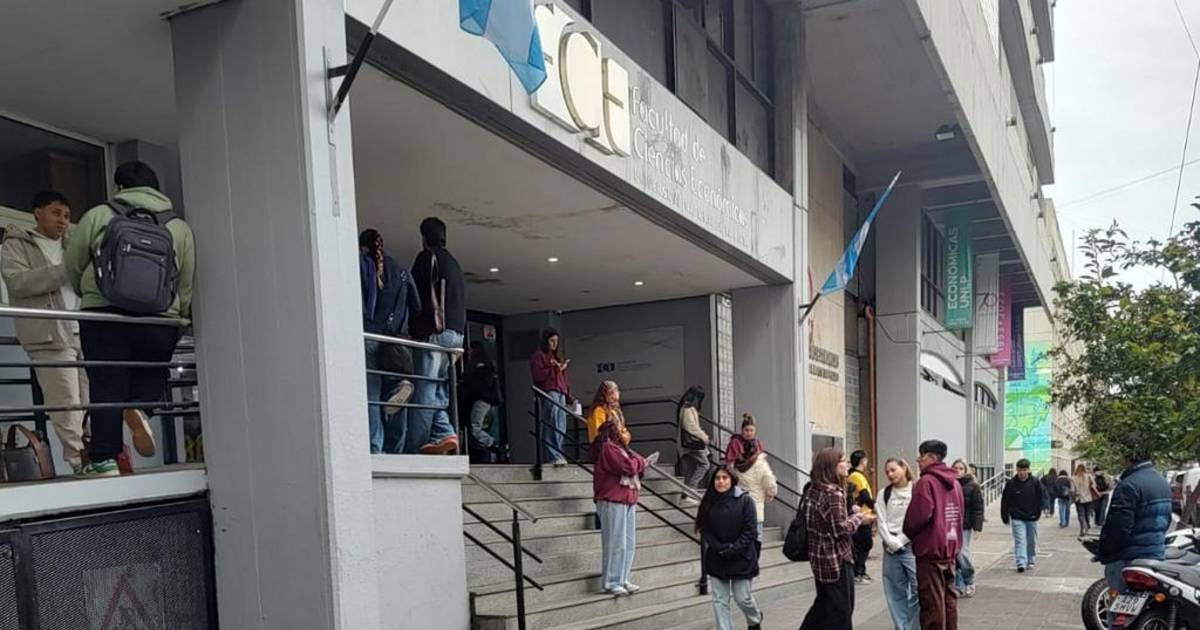 Tras paro universitario, anuncian banderazo y nueva huelga