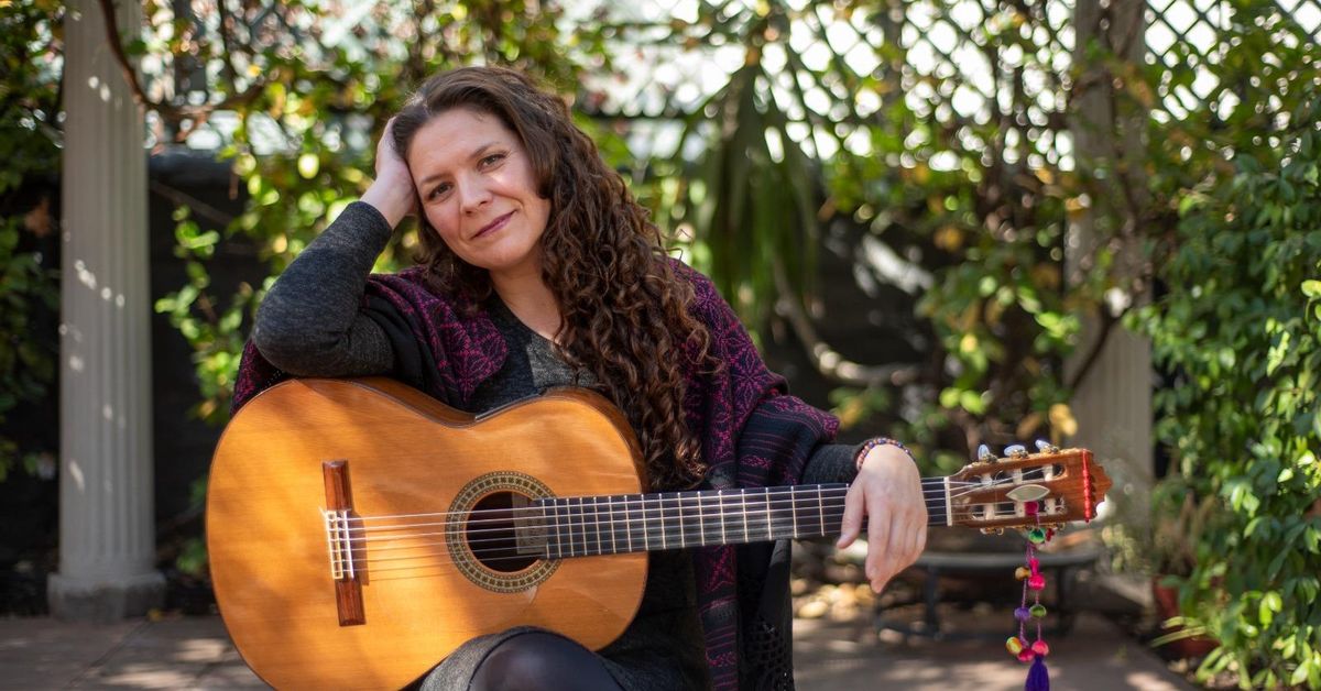 Investigadora Andrea Andreu recupera tradición musical que une Chile y España
