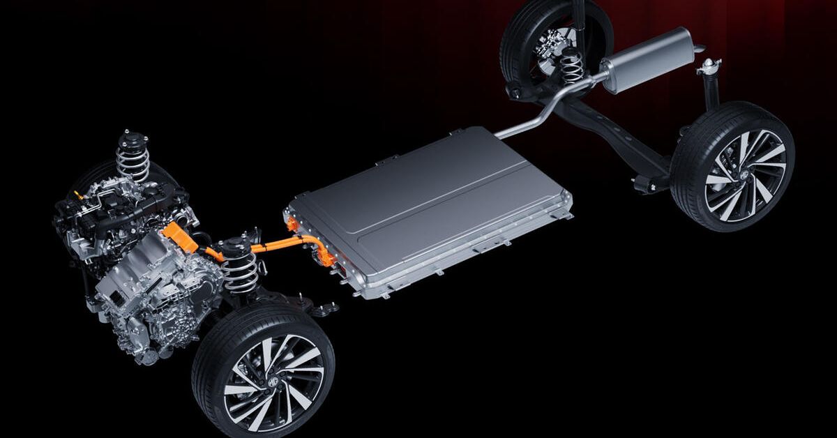 MG prepara híbridos enchufables con baterías semisólidas para 2027