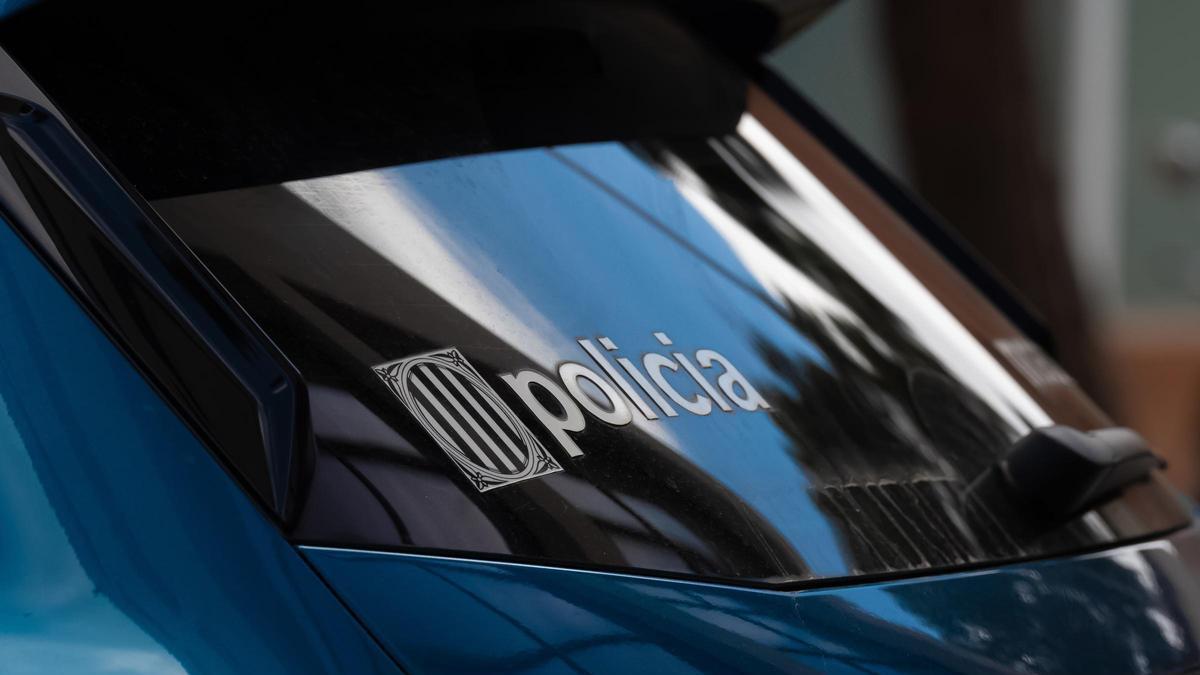 Hombre encontrado muerto en coche en canal de Lleida; conductor detenido