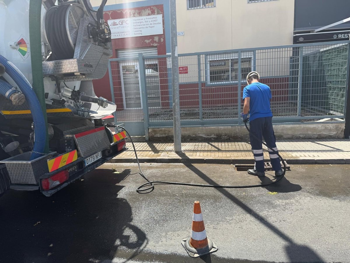 Úbeda concluye limpieza de imbornales ante posibles tormentas