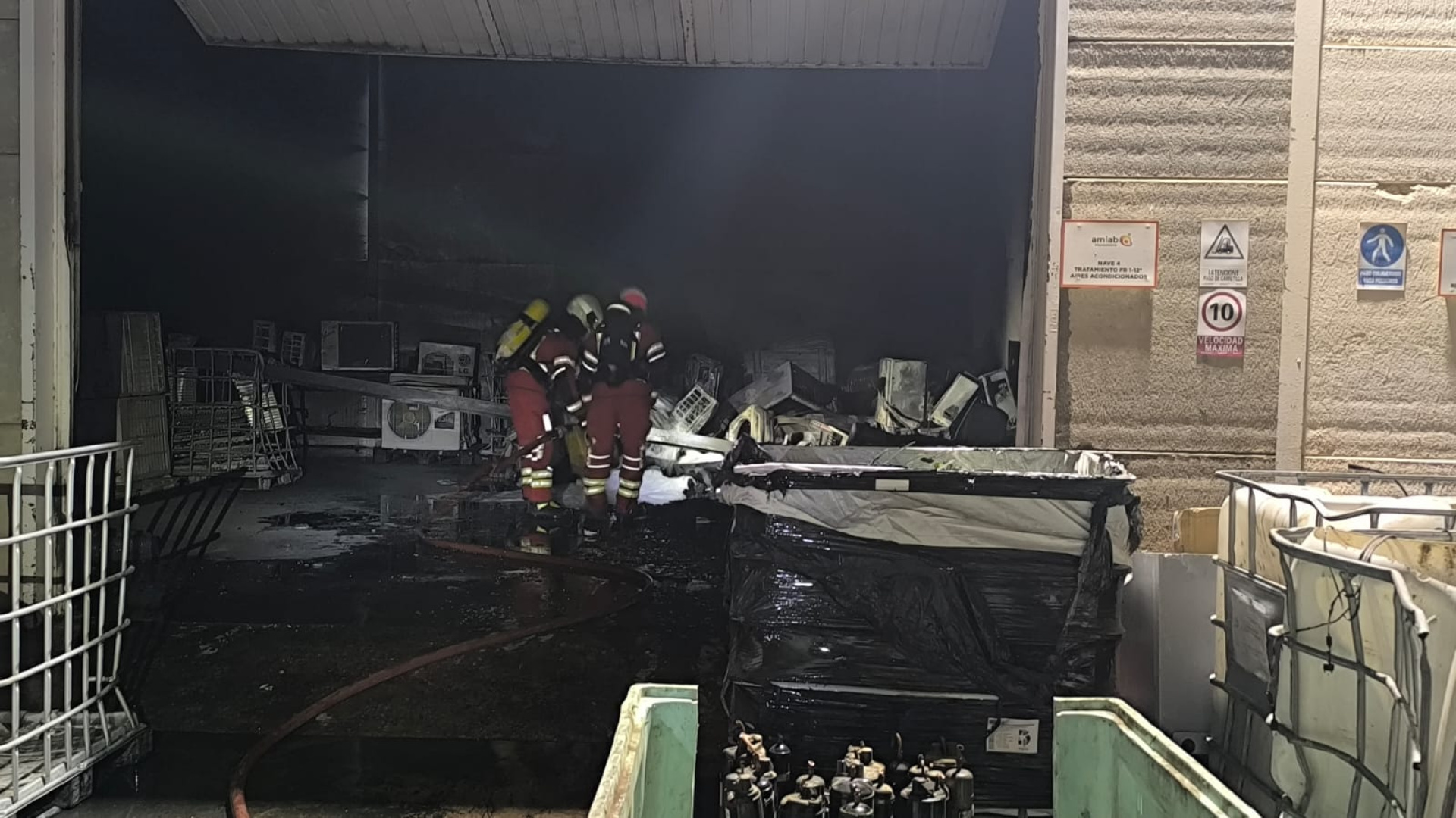 Incendio en nave de Romica sin heridos