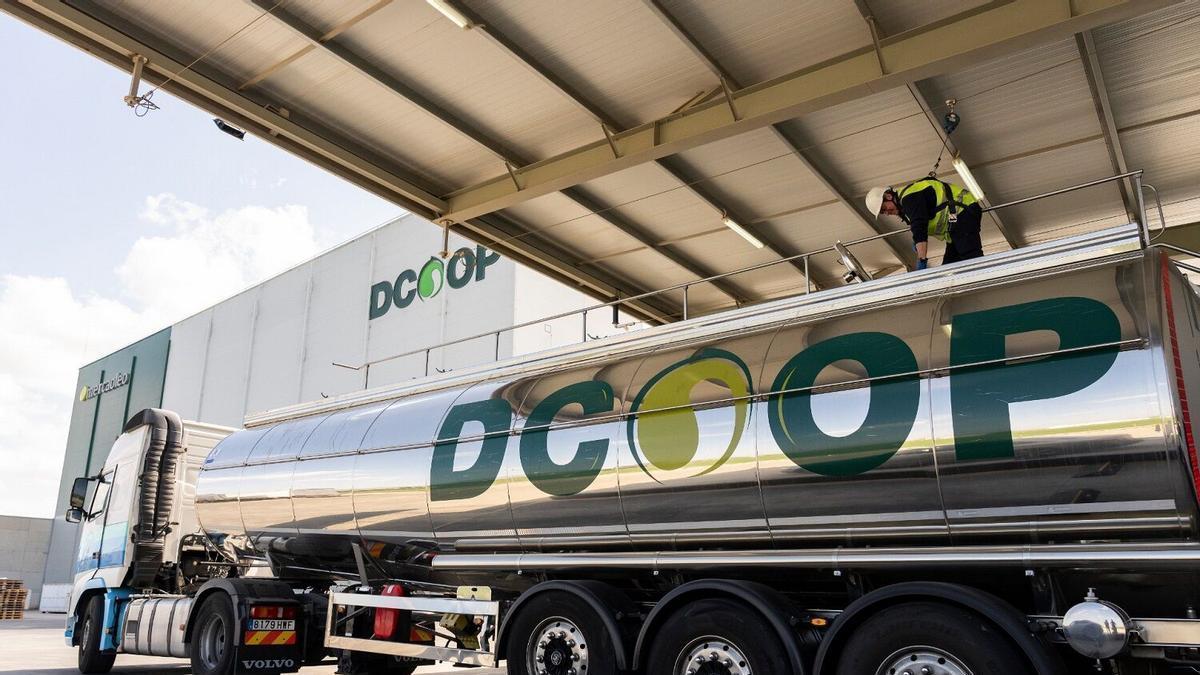 Alcalde de Córdoba prefiere que Dcoop compre Deoleo