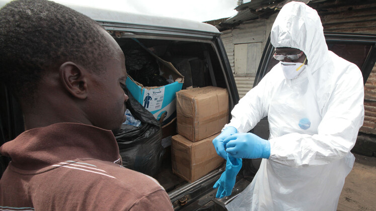 Congo recibe primeras dosis de vacuna contra ébola en brote grave