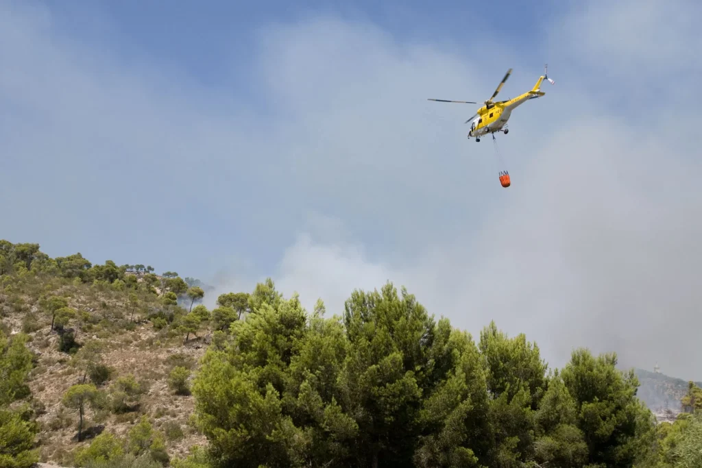 Protestas en Jaca por incendio mientras bomberos forestales están en huelga