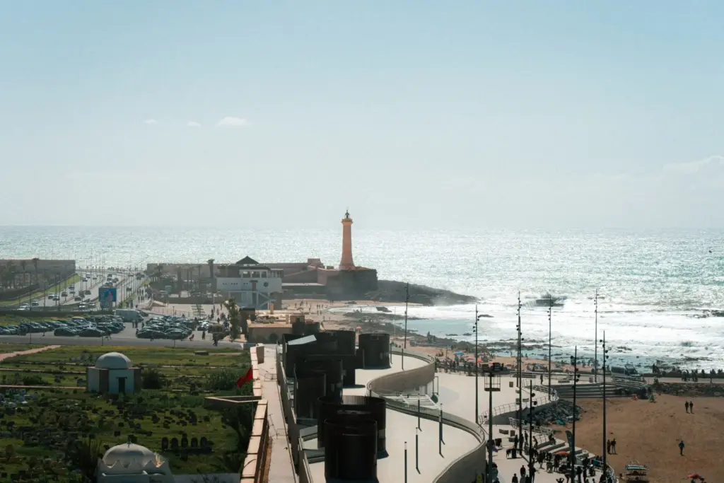 Crisis migratoria en Ceuta: CEU Cefas reporta 80,000 entradas en un día