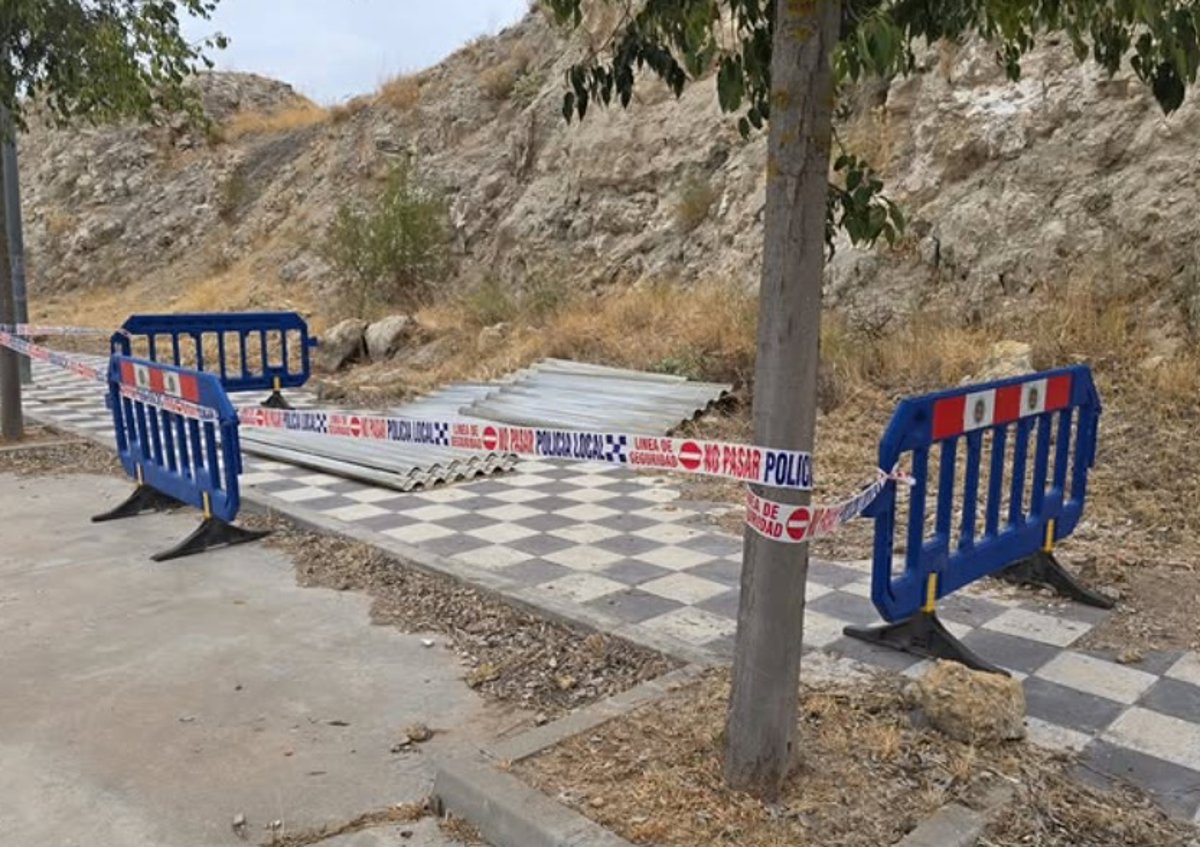 Policía de Cuenca investiga vertido ilegal de placas de fibrocemento