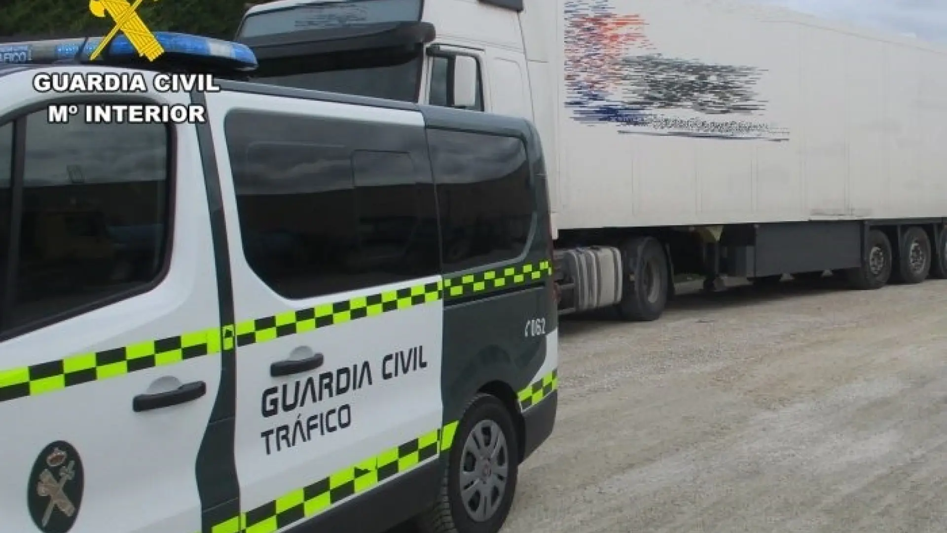 Guardia Civil intercepta camionero sin puntos en carnet por cinco años