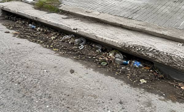 Solicitan reforzar limpieza de desagües ante el fenómeno de El Niño