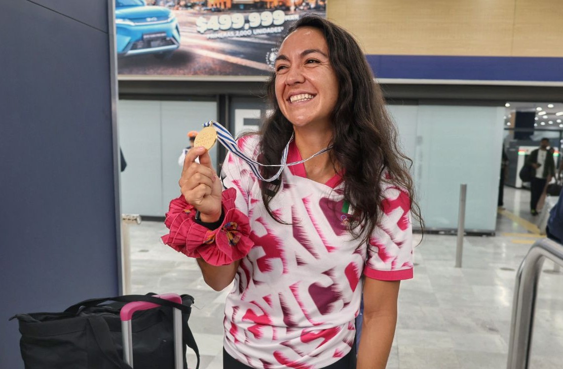 Kenia Lechuga expresa orgullo por cumplir sus metas
