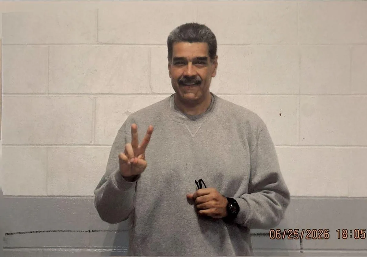 Maduro publica fotos desde prisión y afirma estar firme