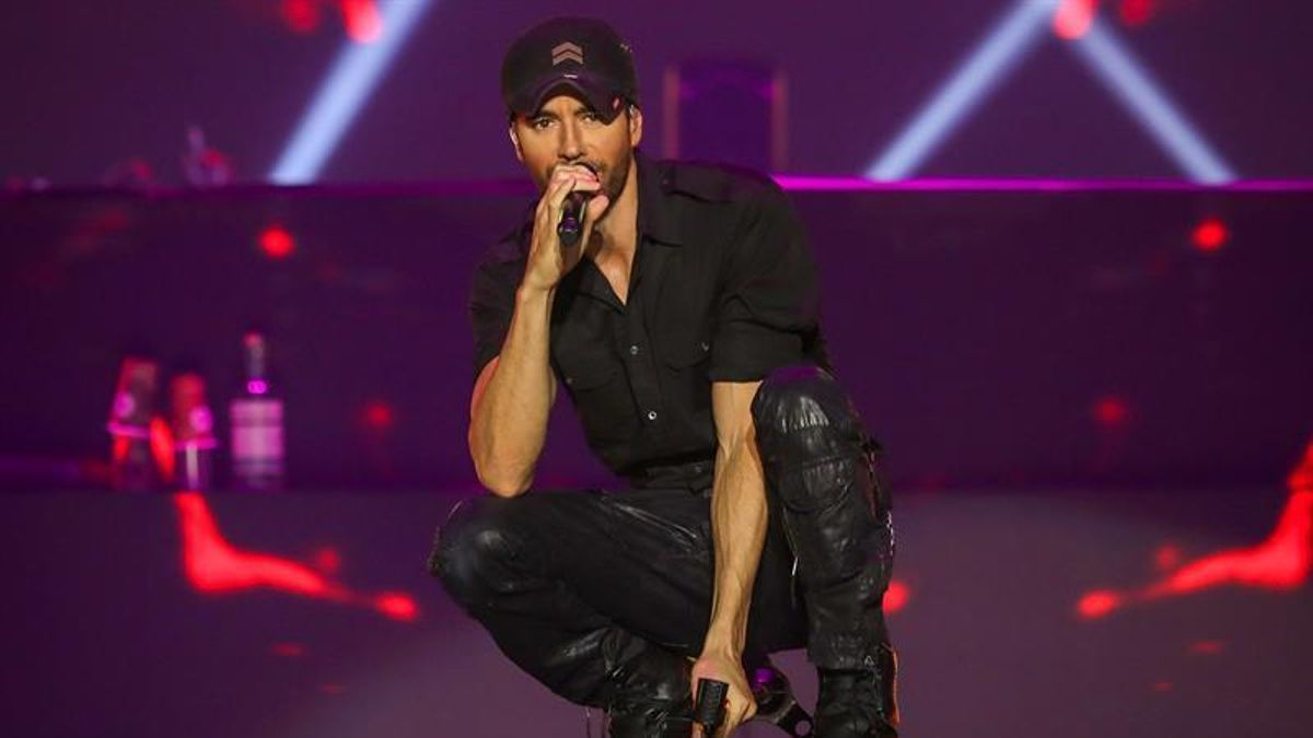 Enrique Iglesias muestra lágrimas reales en canción emitida durante el 11S