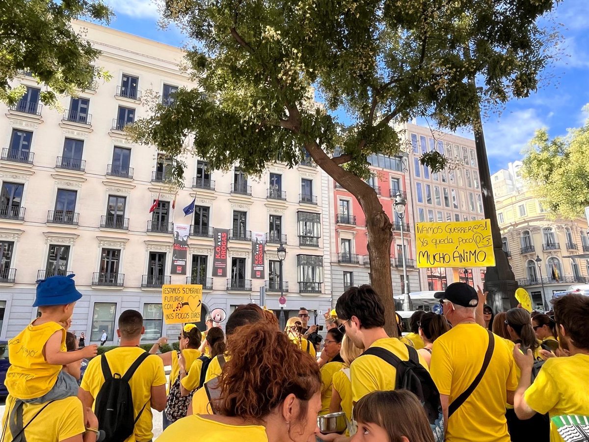 Educadoras infantiles convocan concentraciones con pernocta en Sol para pedir negociación