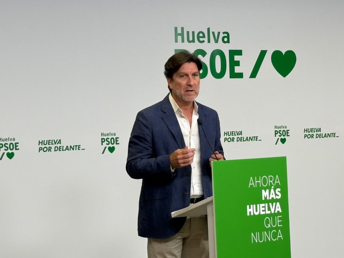 Enrique Gaviño registra candidatura para primarias del PSOE en Huelva