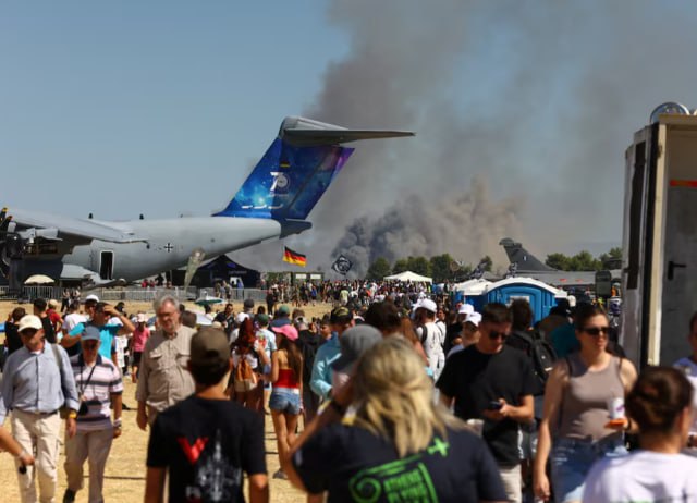 F-4 Phantom se estrella en Grecia durante exhibición aérea