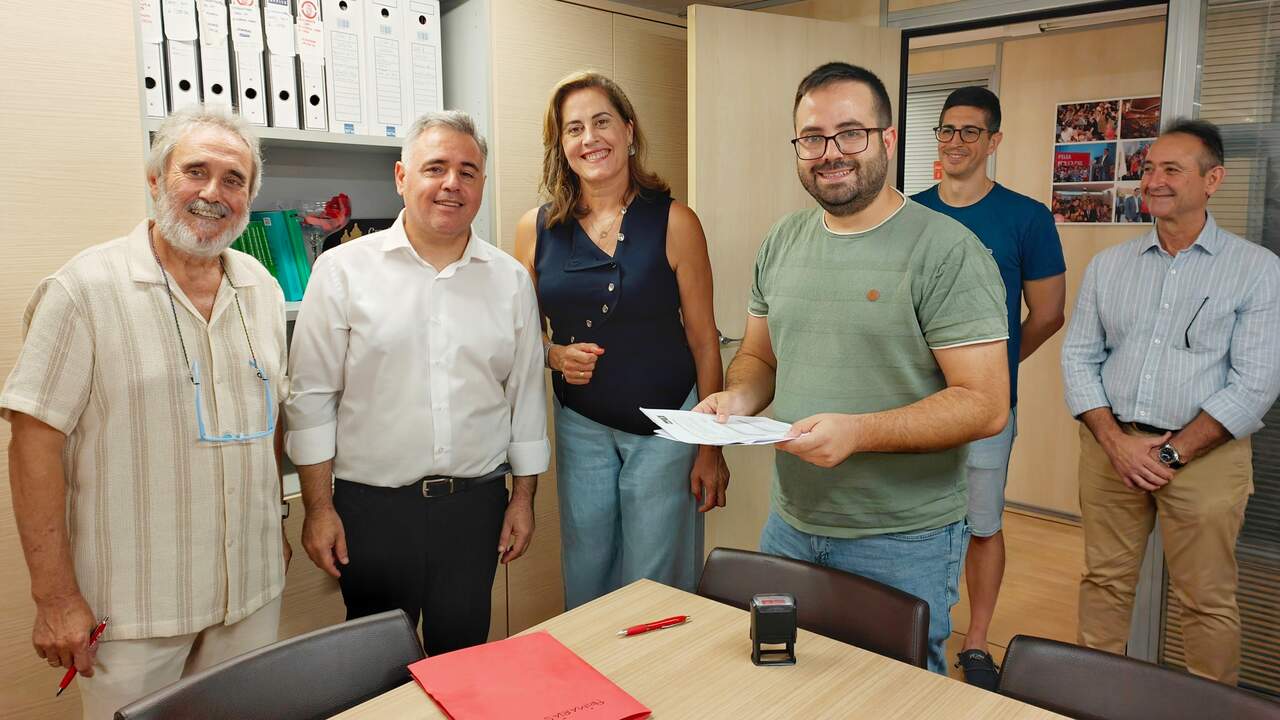 Antonio Ruano presenta candidatura a primarias del PSOE en Almería
