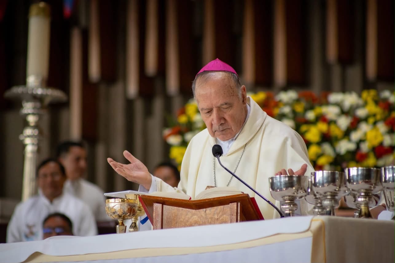 Arzobispo de Acapulco llama a apoyar alfabetización de adultos
