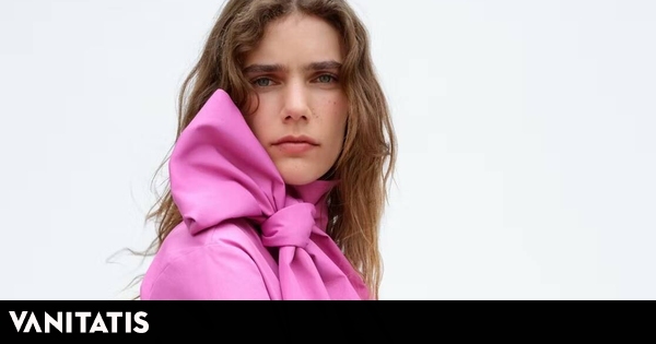 Camisa rosa de Mango por menos de 50 euros para combinar con vaqueros