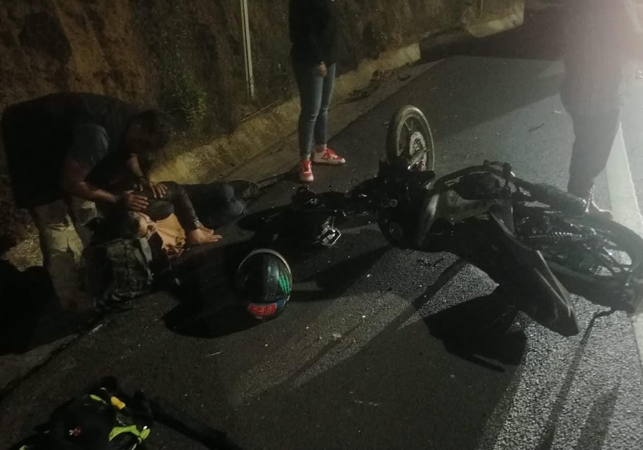 Dos motociclistas resultan heridos en Ramal Camelinas