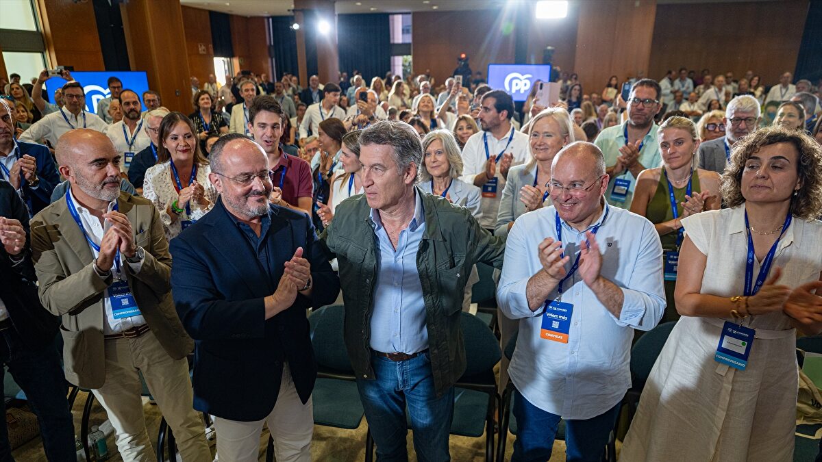 Feijóo y Sánchez miden fuerzas en Cataluña para planes del PP