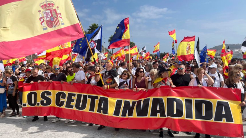 Marcha en Ceuta hacia la frontera con Marruecos con demanda específica