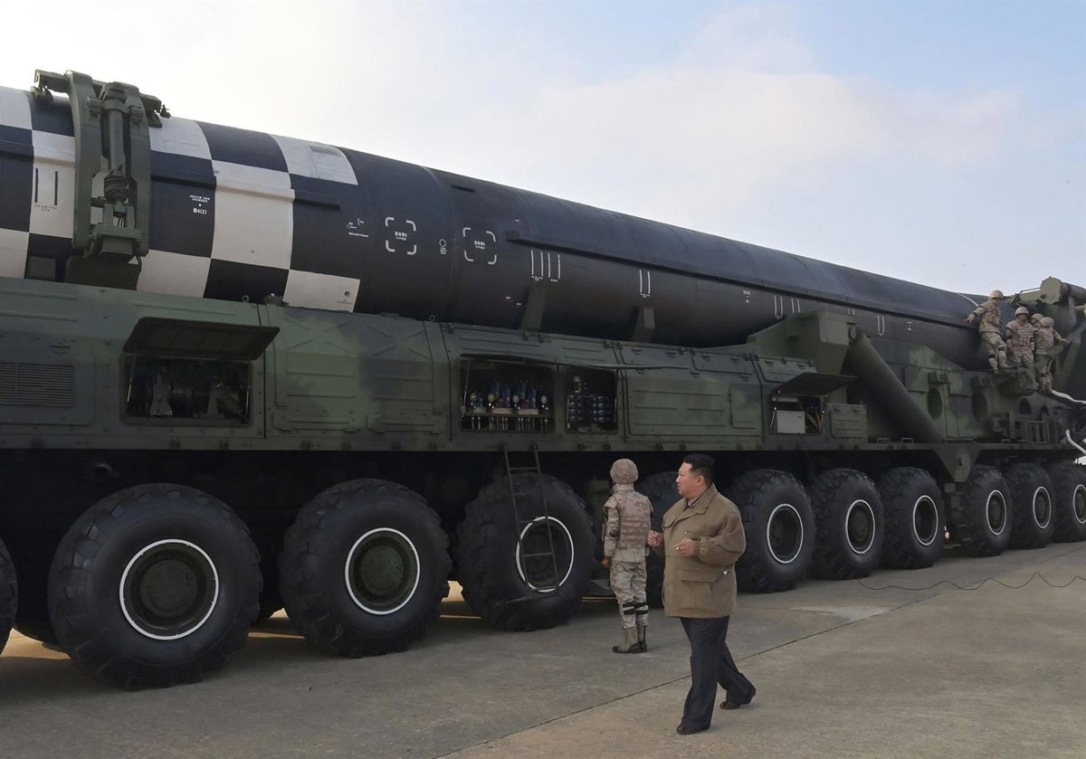 El Congreso debate propuesta para que España firme tratado contra armas nucleares