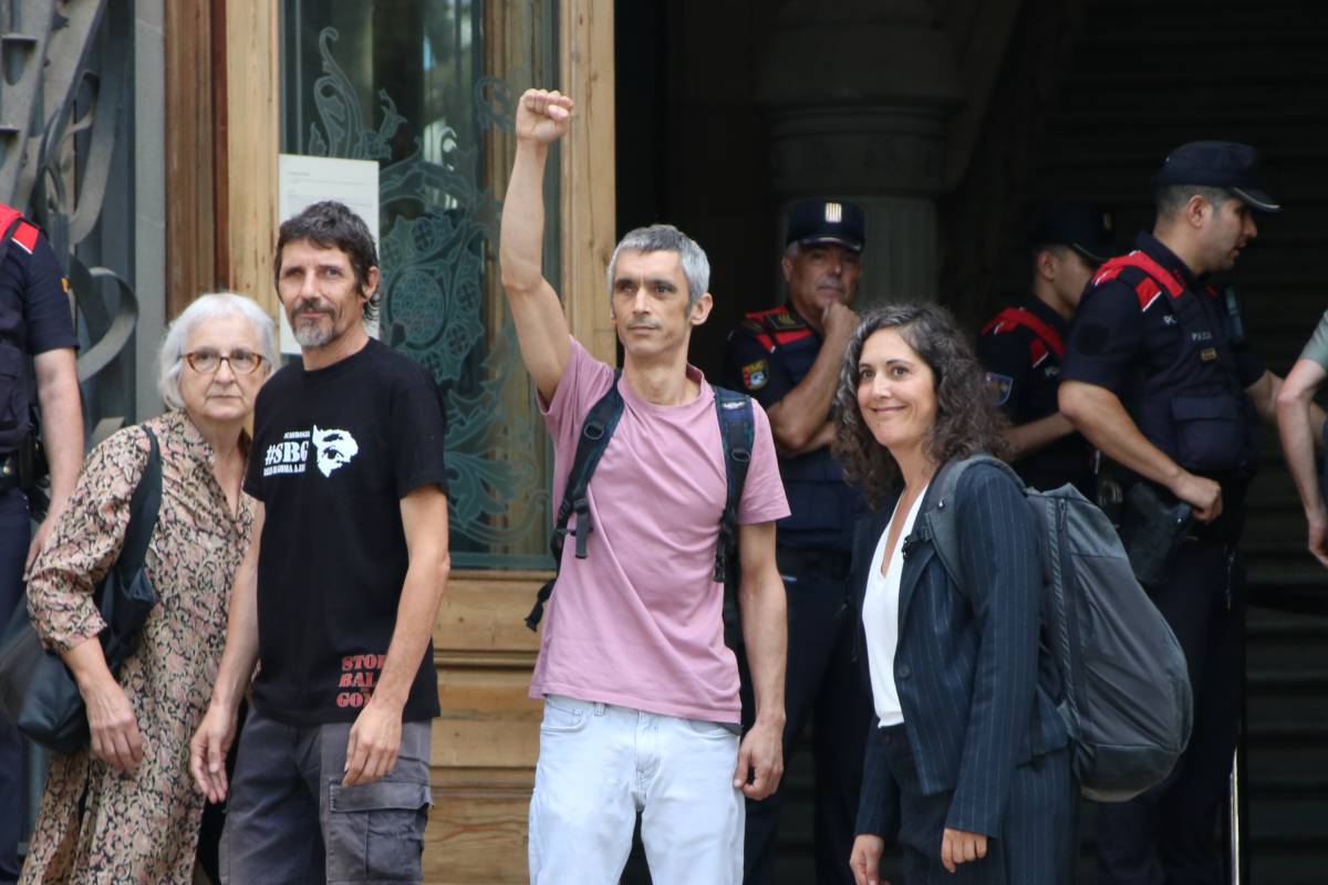 Sanción a empresa de intérpretes por incidentes en juicio de Roger Español