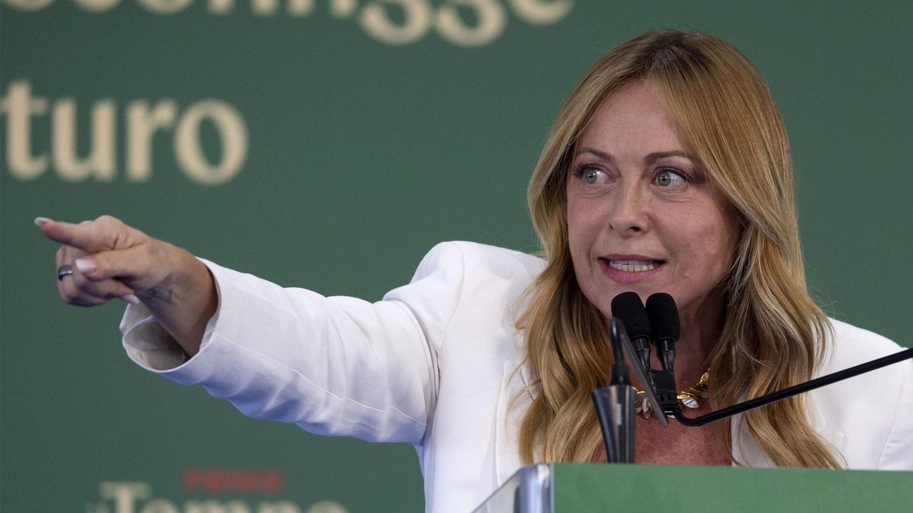 Meloni limita al 30% alumnos sin italiano y prohíbe burka y niqab
