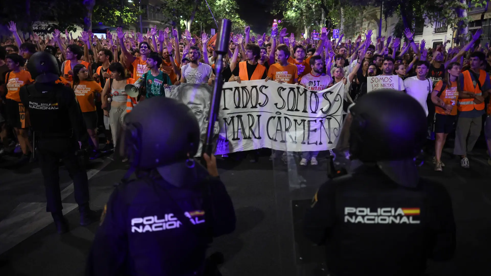 Policías responden a críticas por desahucio de Maricarmen y piden analizar órdenes completas