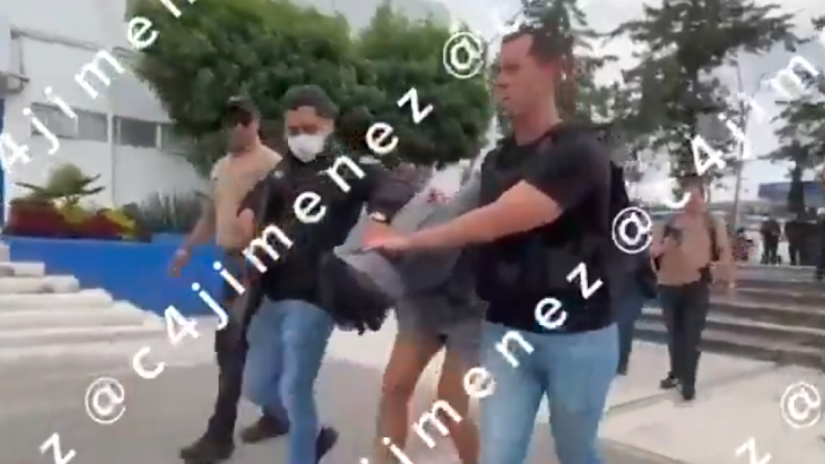 Capturan en Metepec a “Carlitos”, ladrón de relojes de lujo