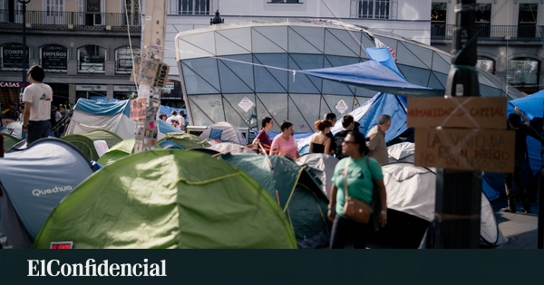 Recuerdos del 15M en la Puerta del Sol