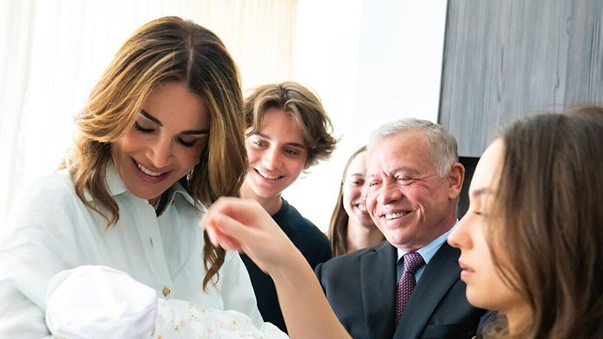 Rania y Abdalá II de Jordania son abuelos por cuarta vez con nacimiento de gemelas