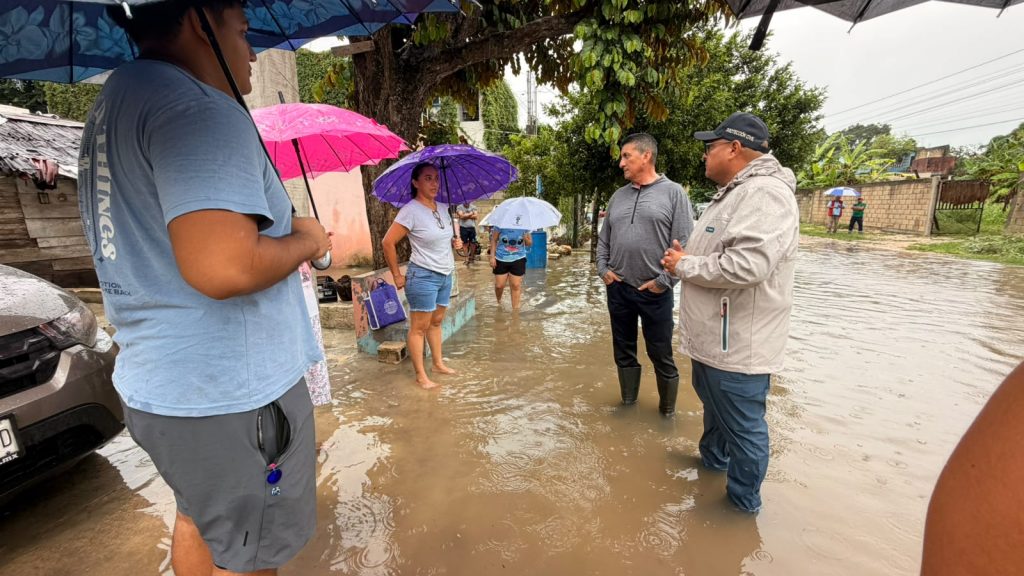 Lluvias causan afectaciones en Bacalar y Chetumal
