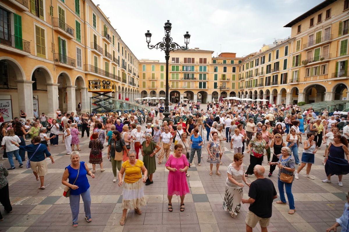 Palma celebra 'Tardeo de Gent Gran' con música y baile