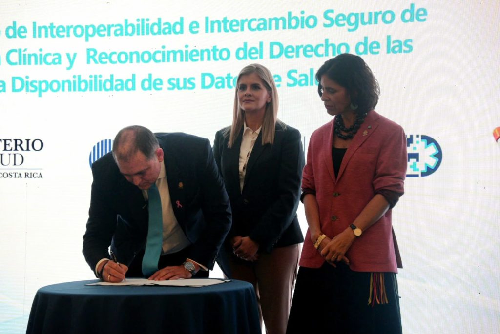 Gobierno aprueba reglamento para intercambio seguro de información clínica entre servicios de salud