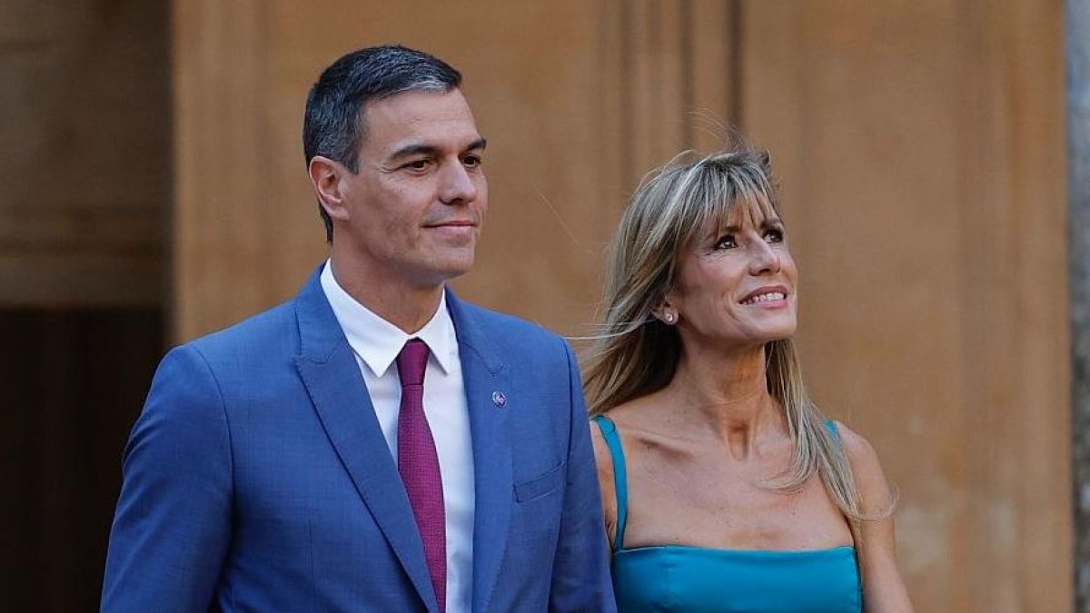 Sánchez considera incluir a Begoña en listas y usar su juicio en campaña