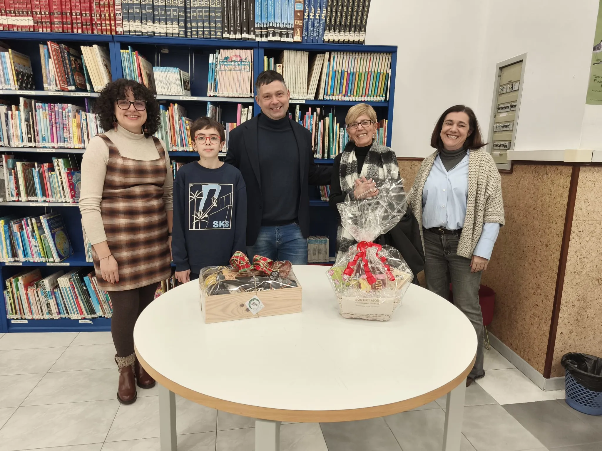 Biblioteca Municipal Luís Seoane de Soutomaior recibe Premio María Moliner