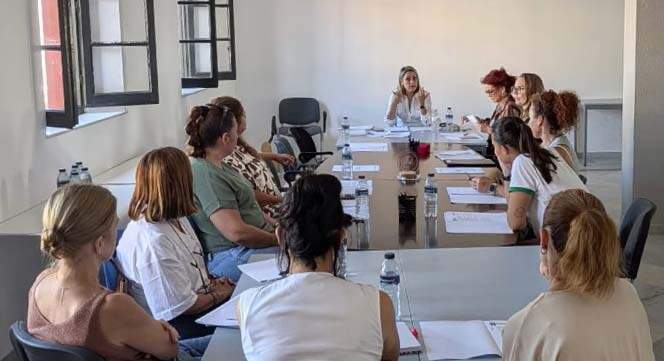 Delegación de Educación realiza sesión de Mesa contra el Acoso Escolar en Chipiona