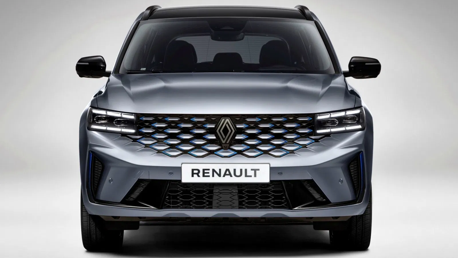 Renault presenta todocamino híbrido con 4x4 y 100 km en modo eléctrico