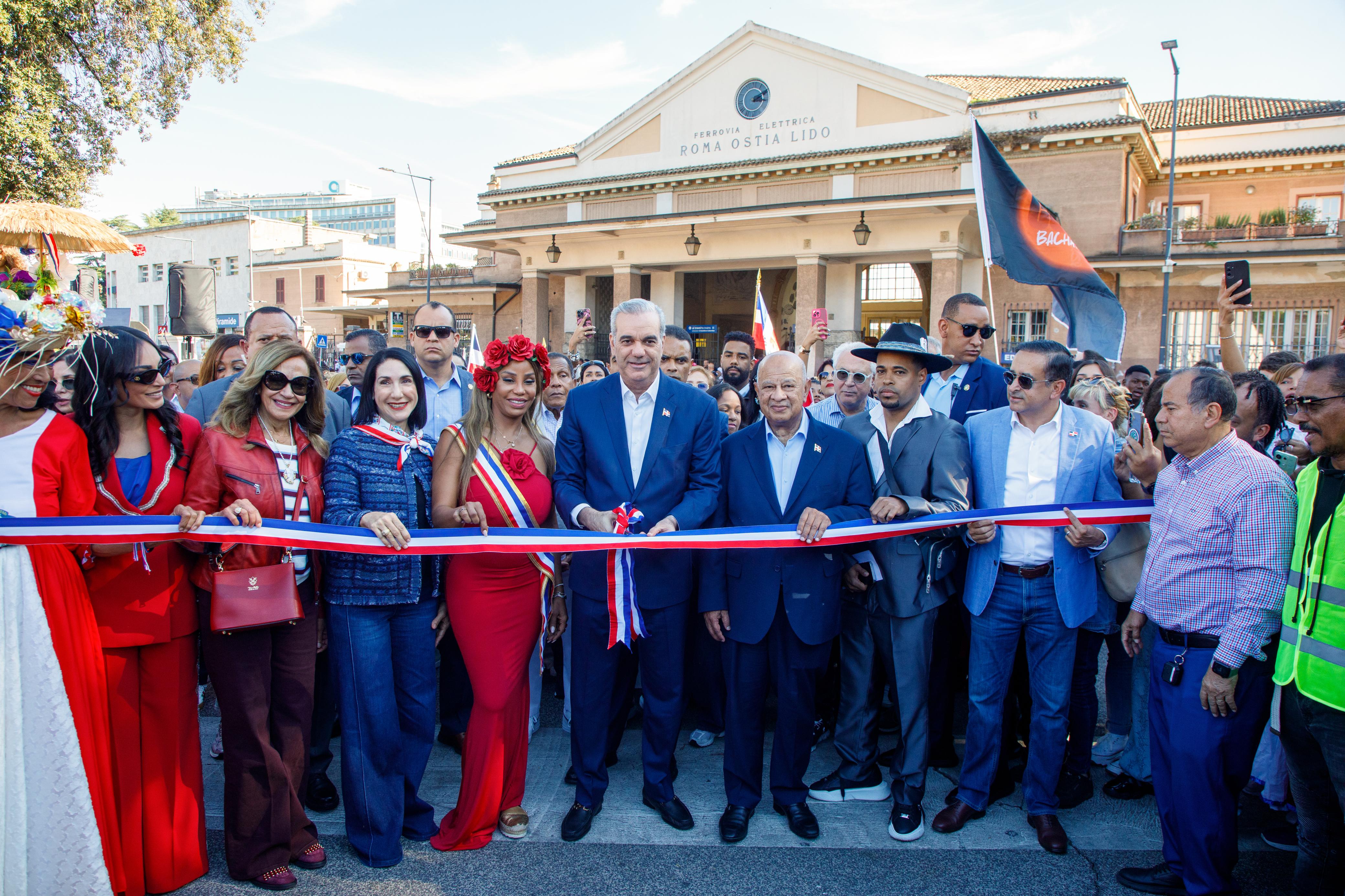 Presidente Abinader inaugura Parada Dominicana en Roma y resalta aportes de la diáspora