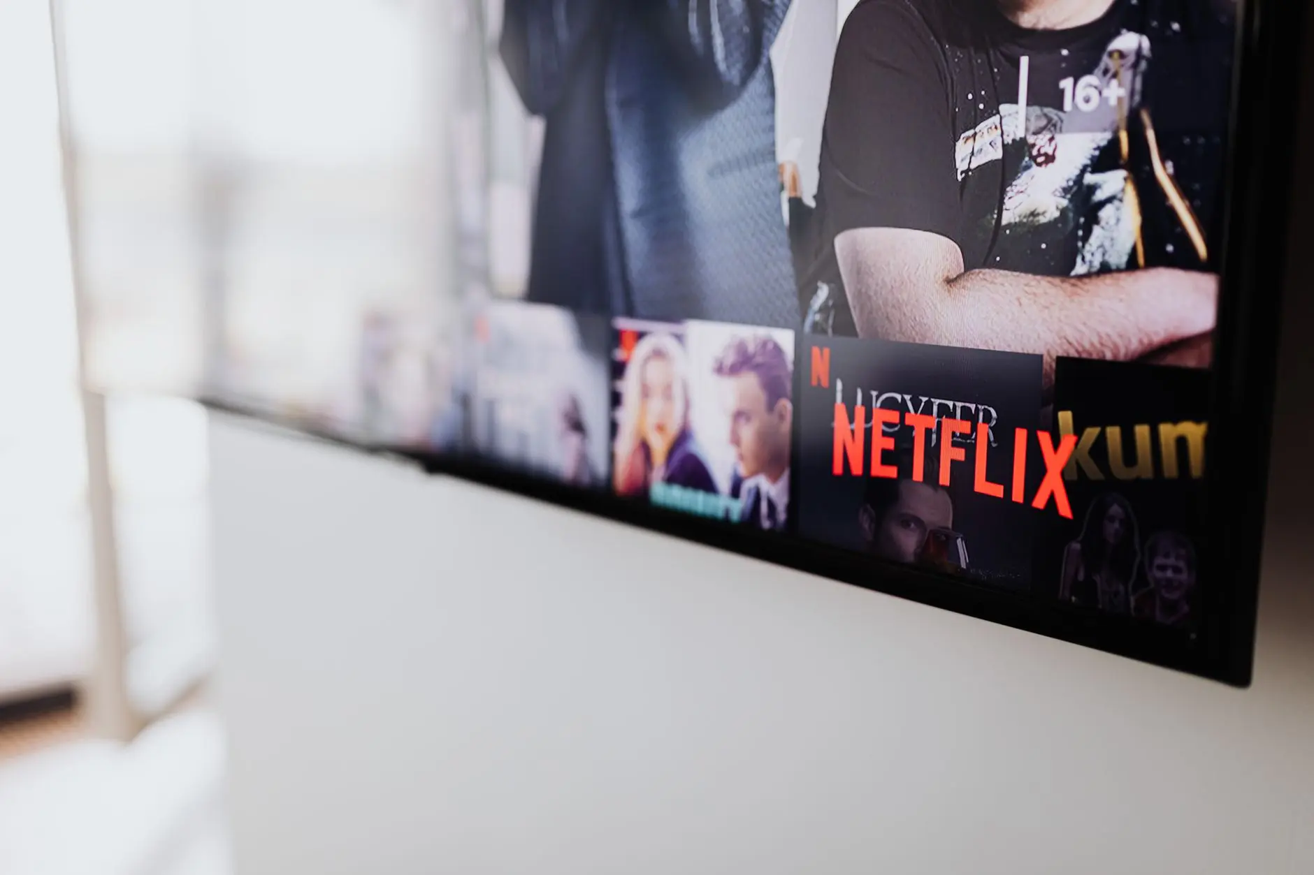 Netflix acelera estrenos y regresos antes de noviembre