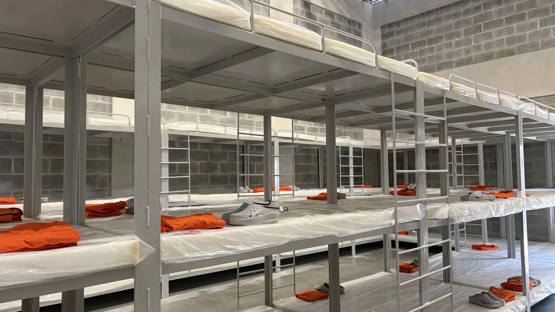 Costa Rica inaugura megacárcel inspirada en modelo Bukele