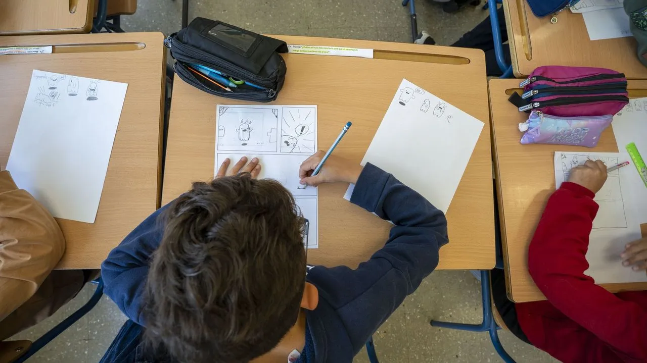 Educación avanza en programa de refuerzo de lectura para primaria este curso