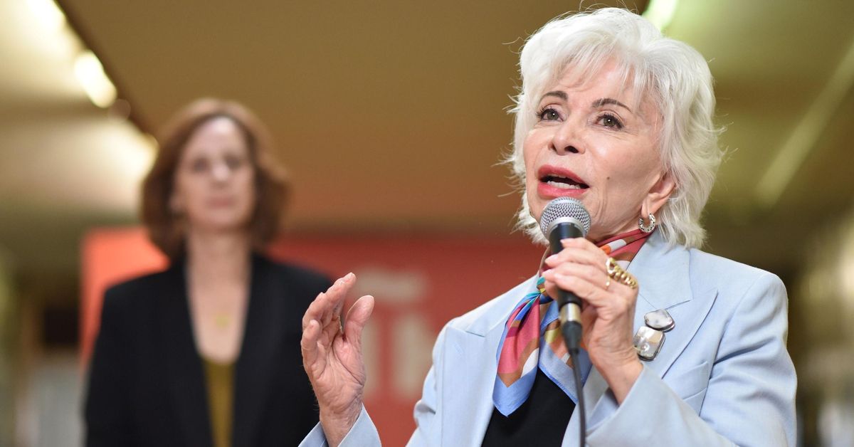Isabel Allende favorita para ganar el Premio Planeta 2026
