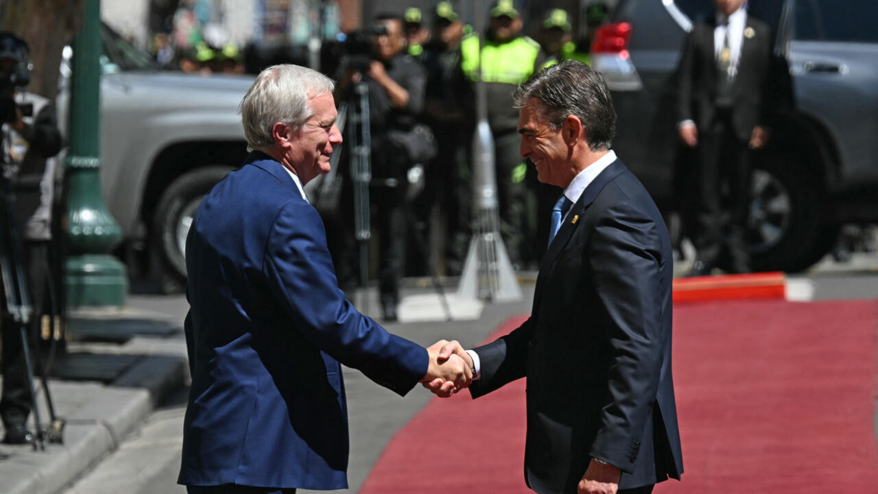 Bolivia recibe primera visita de Estado de presidente chileno en 71 años