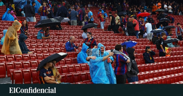 Barça y Limak visitan Nou Mestalla por cubierta del Camp Nou