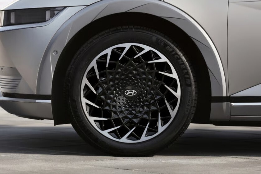 Llantas de autos eléctricos se desgastan más que las de gasolina